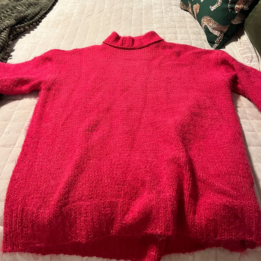 Hot pink size small show me your Mumu over sized sweater.